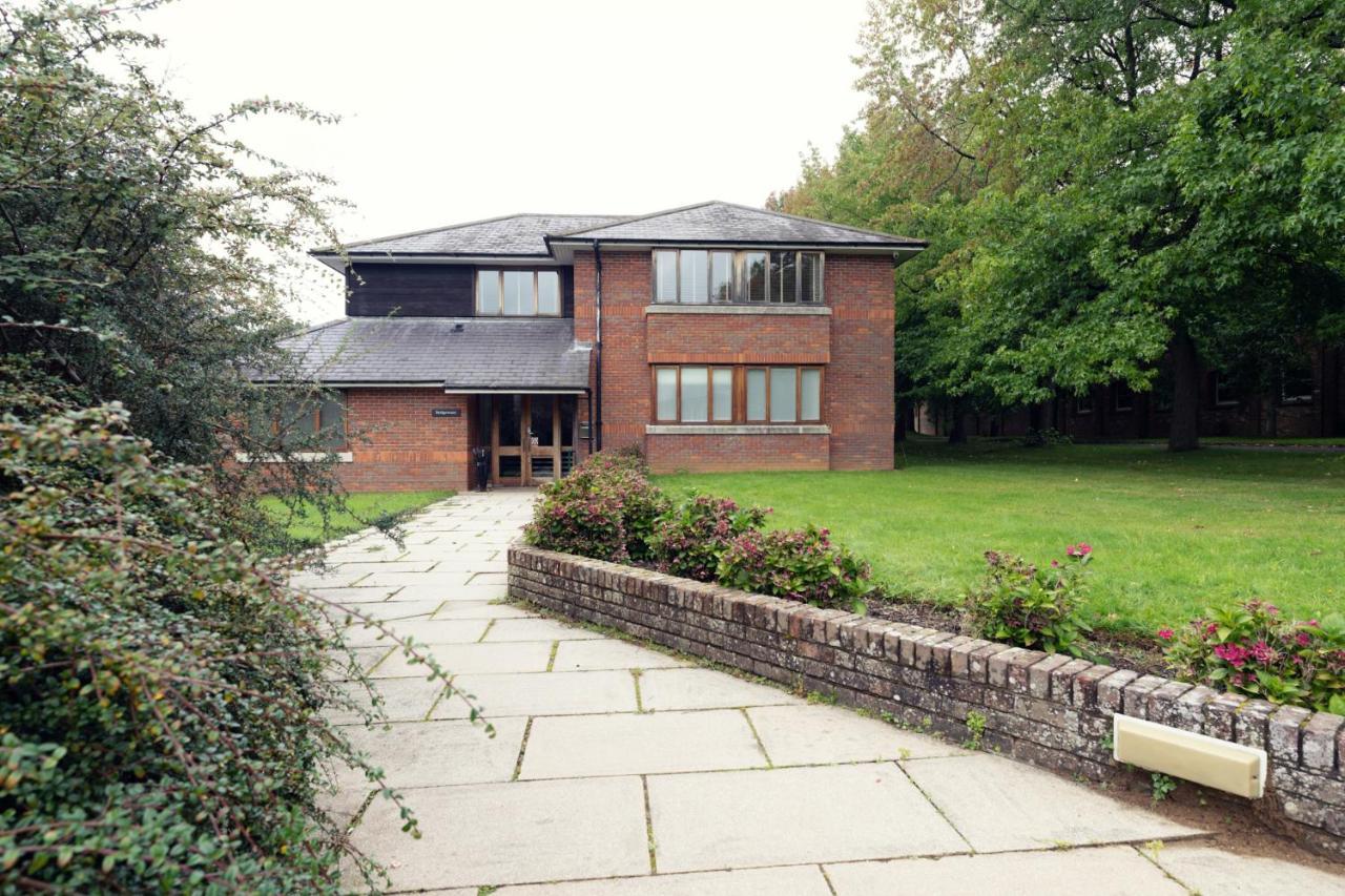 Ashridge House Hotel Berkhamsted Bagian luar foto